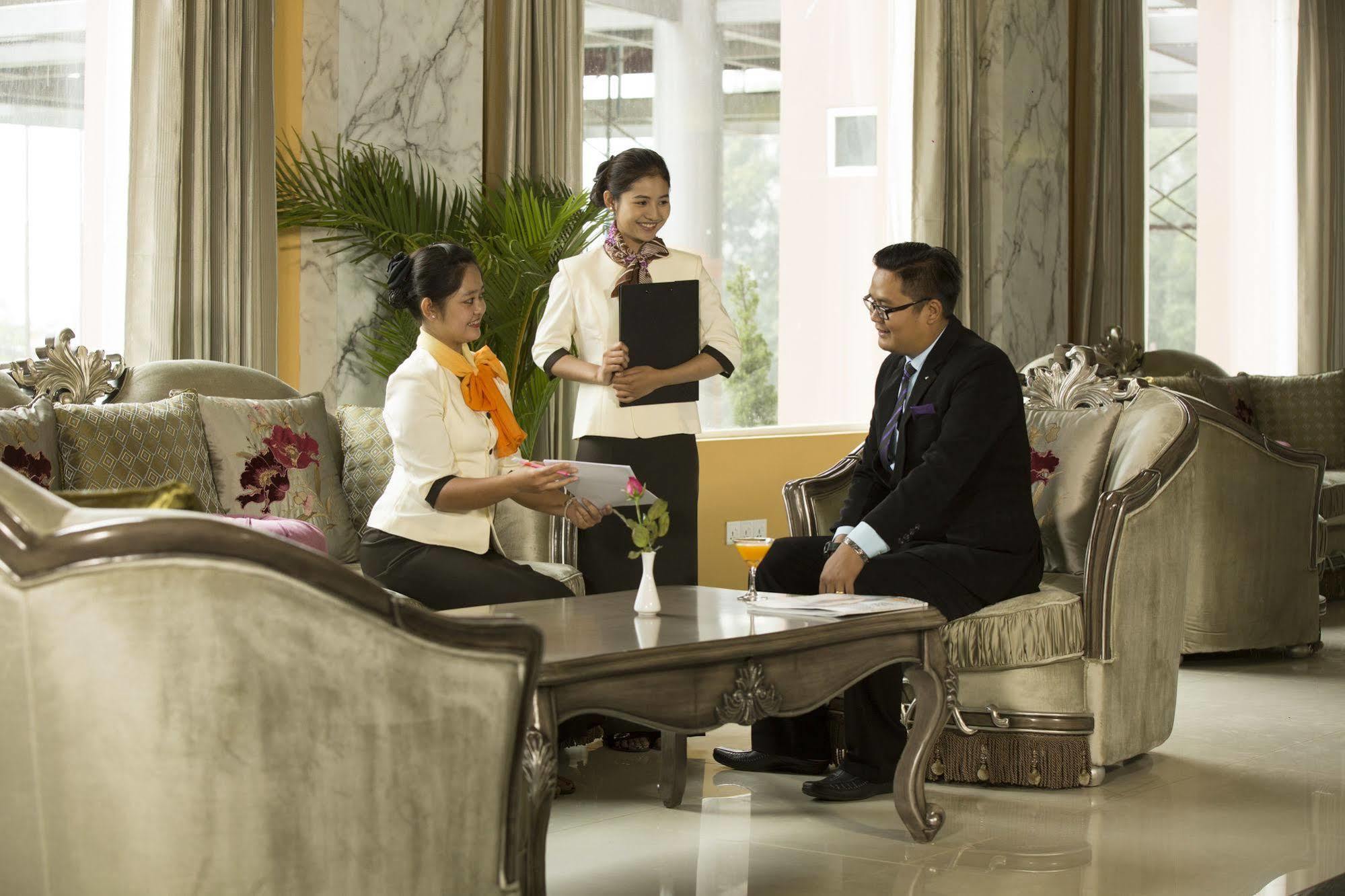 Royal Taunggyi Hotel Экстерьер фото