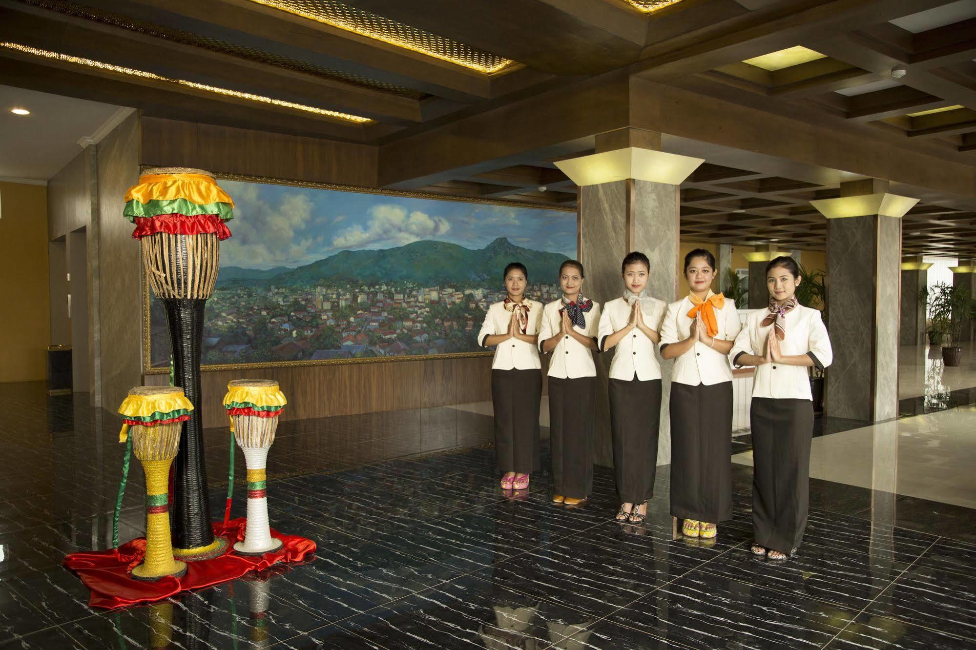 Royal Taunggyi Hotel Экстерьер фото